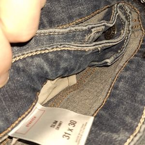Express Jeans size 31x30.  Slim fit  and perfect condition. Ship fast. Blue .AER